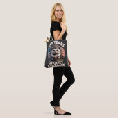 250 Jahre stiller Mut Igelkunst Tasche (Am Model)