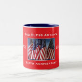 250th Anniversary USA Patriotic God Bless America Zweifarbige Tasse (Mittel)