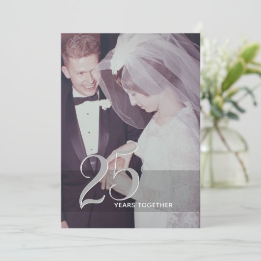 25. Hochzeitstag & Foto - silbergrau Einladung (Stehend Vorderseite)