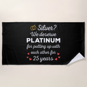 25. Hochzeitstag I - Silver Funny Couple Strandtuch