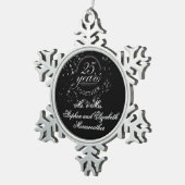 25 Jahre zusammen Silver Wedding Anniversary Black Schneeflocken Zinn-Ornament (Rechts)
