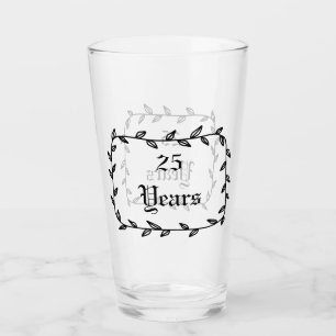 25. Jahrestag mit Blätter Glas