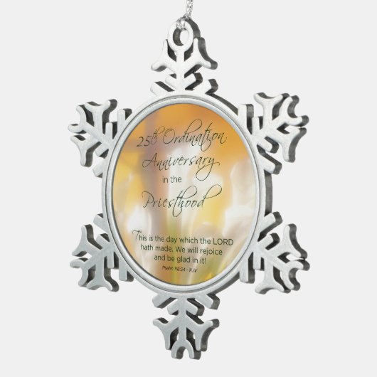 25. Ordination Jubiläum Priestertum Lilies Schneeflocken Zinn-Ornament (Rechts)
