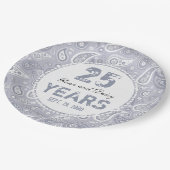 25. Silver Wedding Anniversary Paisley Pattern Pappteller (Schrägansicht)