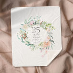 25. Silver Wedding Jubiläum Blumengarten Sherpadecke<br><div class="desc">Mit einer zarten Aquarellblütengarage kann diese schicke botanische 25. Hochzeitstag Sake Sherpa-Decke personalisiert werden mit Ihren speziellen Jubiläumsinformationen in eleganter silberner Typografie. Entwickelt von Thisisnotme©</div>