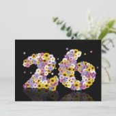 26. Geburtstagsparty mit Blumenbriefen Einladung (Stehend Vorderseite)