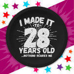28 Jahre alt Sarcastic Meme Funny 28. Geburtstag Pappteller<br><div class="desc">Dieses witzige 28. Geburtstagsdesign macht einen sarkastischen Spaß-Witz oder ein Novum-Gag-Geschenk für ein 28-jähriges Geburtstagsthema oder überraschend 28. Geburtstagsparty! Das "I made it to 28 Years Old.. Nothing Scares Me" lustige 28. Geburtstagsmeme,  die viel Lachen von Familie,  Freunden,  Party und dem Geburtstagskind oder dem Typ bekommen wird!</div>