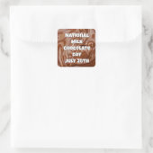 28. Juli ist Milchschokolade Tag Spaß Feiertage St Quadratischer Aufkleber (Tasche)