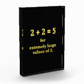 2 + 2 = 5 Funny Math Joke Fotoblock (Links)