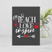 2/2 Teach Liebe Inspirierte Shirt Kindergartenlehr Einladung (Stehend Vorderseite)