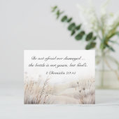 2 Chroniken 20:15 Die Schlacht ist Gottes Bibelver Postkarte (Stehend Vorderseite)