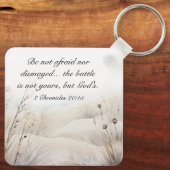 2 Chroniken 20:15 Die Schlacht ist Gottes Bibelver Schlüsselanhänger (Rückseite)