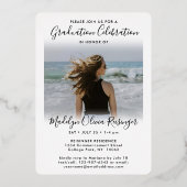 2 Foto Abschluss Celebration Moderne Schrift Folieneinladung (Rückseite)