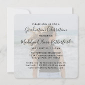 2 Foto Abschluss Modernes, einfaches Skript-Quadra Einladung (Rückseite)