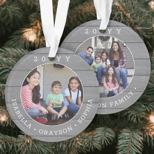 2 Foto Einfache Typografie Jahr Grau Imitate Holz Ornament