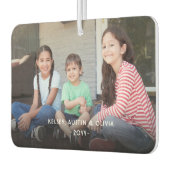 2 Foto Einfaches, modernes Weißtextüberlagern Autolufterfrischer (Links)