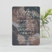 2 Foto Liebe ist Patientenhochzeit Rezeption Weiß Save The Date (Stehend Vorderseite)