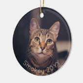 2 Foto Pet Name & Year Simple Gold Typografie Keramik Ornament (Links)
