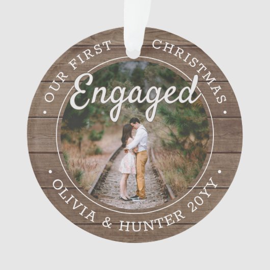 2 Foto Unser 1. Weihnachten Verlobt Rustikale Imit Ornament (Vorderseite)