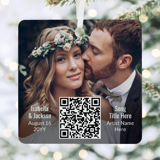 2 Foto Wedding Song ∙ Newlyweds Playlist QR Code Ornament Aus Metall