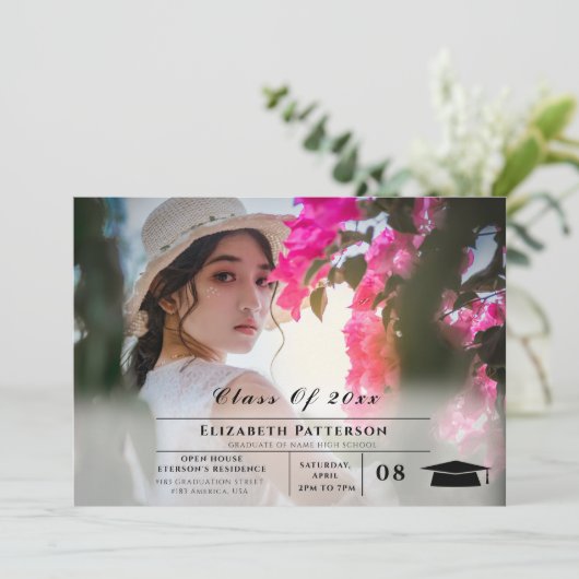 2 Fotos Abschluss, einfach, elegantes Script Einladung (Stehend Vorderseite)