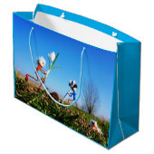 2 Fubby's die een bol krokus planten. Große Geschenktüte (Rückseite Schrägansicht)