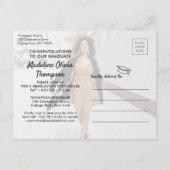 2 Graduate Fotos Moderne Minimale Graduiertenparty Einladungspostkarte (Rückseite)