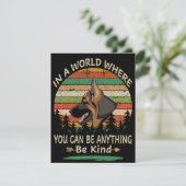 2 In A World Where You Can Be Anything Be Kind Vin Einladung (Stehend Vorderseite)