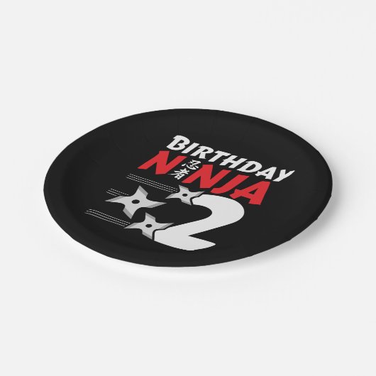 2 Jahre altes Ninja Party Sterne Kinder 2. Geburts Pappteller (Schrägansicht)