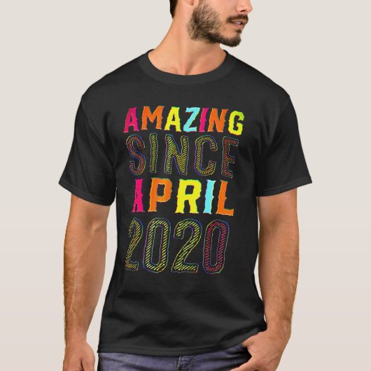 2 Jahre Phantastisch seit April 2020 T-Shirt (Vorderseite)