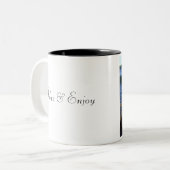 2 Kajaks, entspannen sich u. genießen Zweifarbige Tasse (Vorderseite Links)