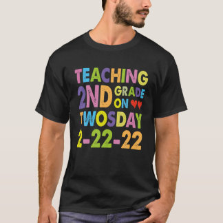 2. Klasse am 2./22/22 Februar T-Shirt