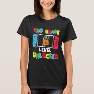 2. Klasse freigeschaltet Zurück zur Schule Erster T-Shirt