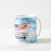 2 Korinther 3:17 Es gibt Freiheit, die amerikanisc Kaffeetasse (VorderseiteRechts)