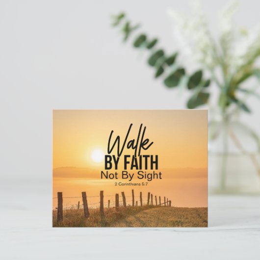2 Korinther 5:7 zu Fuß durch den Sonnenuntergang d Postkarte (Stehend Vorderseite)