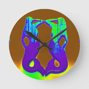 2 lila Aussichtspersonen Runde Wanduhr