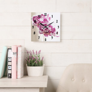 2 Lila Orchideenschreie, fertig geschüttelt Quadratische Wanduhr