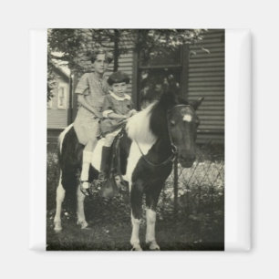 2 MÄDCHEN UND EIN PFERD MAGNET