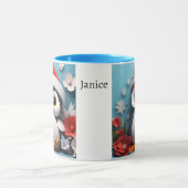 2 Niedliche Pinguine geben Weihnachtsgeschenk hinz Tasse (Zentrum)