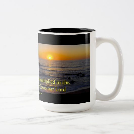 2 Peter 1:2 Zweifarbige Tasse (Rechts)