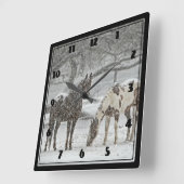 2 Pferde draußen im Winter bei Snowy-Wetter Quadratische Wanduhr (Winkel)