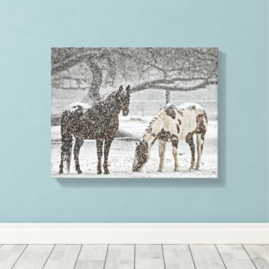 2 Pferde im Winter bei Schneewetter im Freien Leinwanddruck (Insitu (Holzboden))