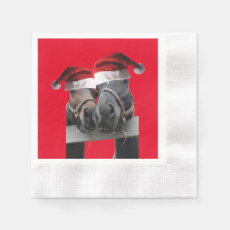 2 Pferde mit Weihnachtsmänteln zu Weihnachten Serviette