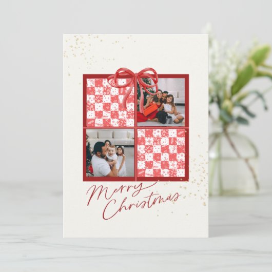 2-Photo X-mas Present Card Red Gingham Snowflakes Einladung (Stehend Vorderseite)
