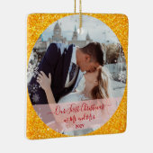 2 Photos Our First Christmas Mr Mrs Gold Glitter Keramikornament (Rechts)