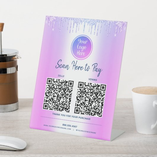 2 QR-Codes hier Lila Logo für Glitzer Sockelschild (In SItu)