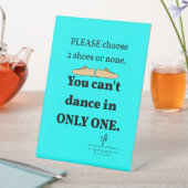 2 Schuhe oder kein Cyan Sockelschild (In Situ)