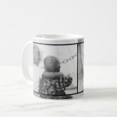 2 Schwarz-Weiß-Fotos Kaffeetasse (Vorderseite Links)