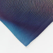 2 Siamische Kätzchen, die mit Weihnachtsbaum einge Fleecedecke (Ecke)