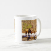 2~ zwei Bull Elk im Schnee Kaffeetasse (VorderseiteRechts)